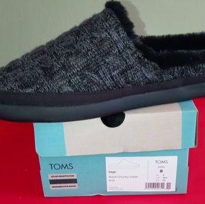 TOMS women's slippers, size 9.5, nwt, black cable knit, faux fur, original box